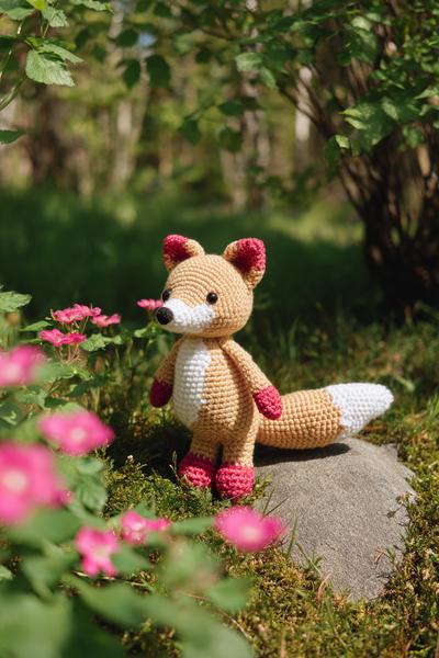 4. Wald-Fuchs mit buschigem Schwanz for amigurumi free patterns ideas