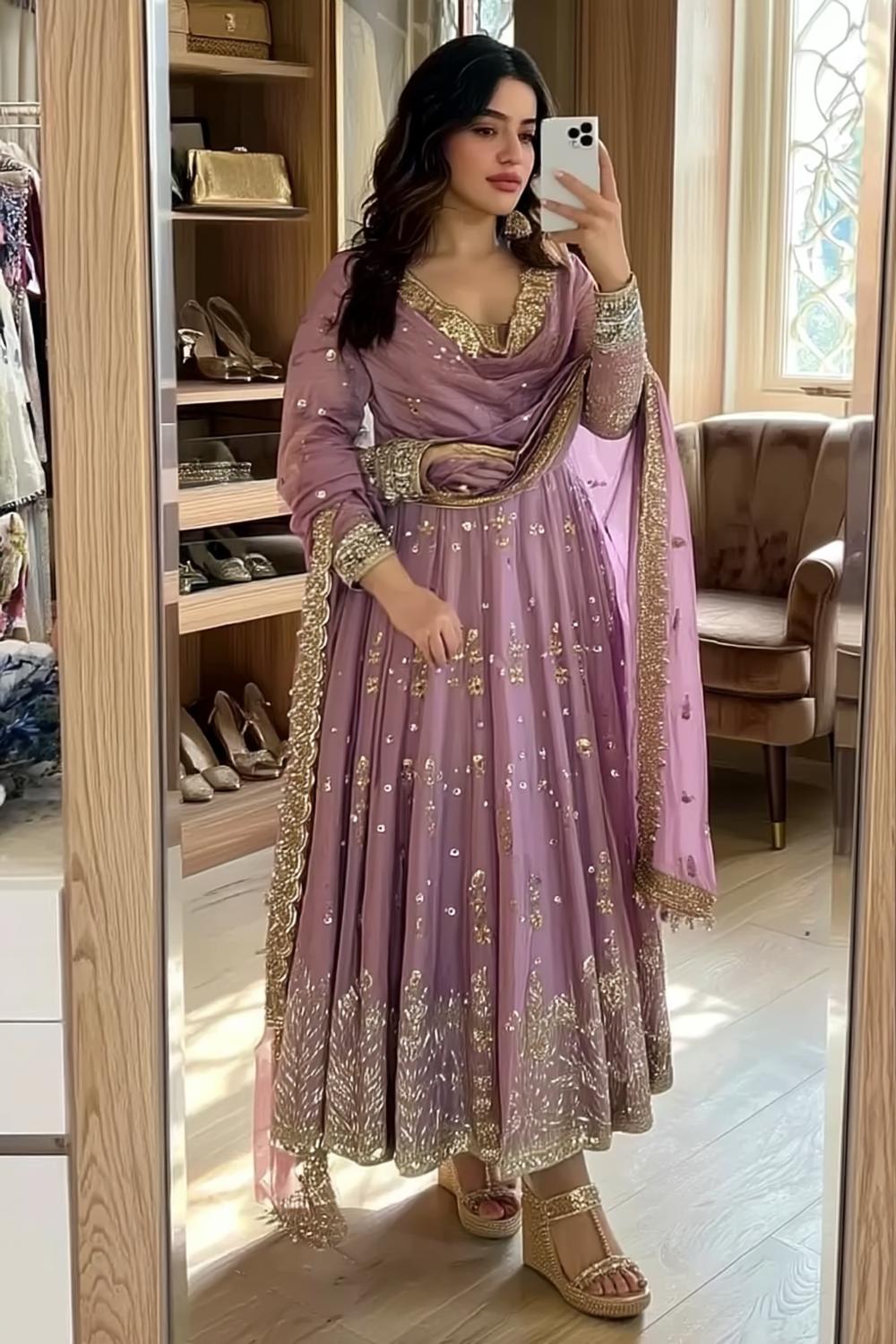 20 Wunderschöne Anarkali Kleid Designs für jeden Anlass