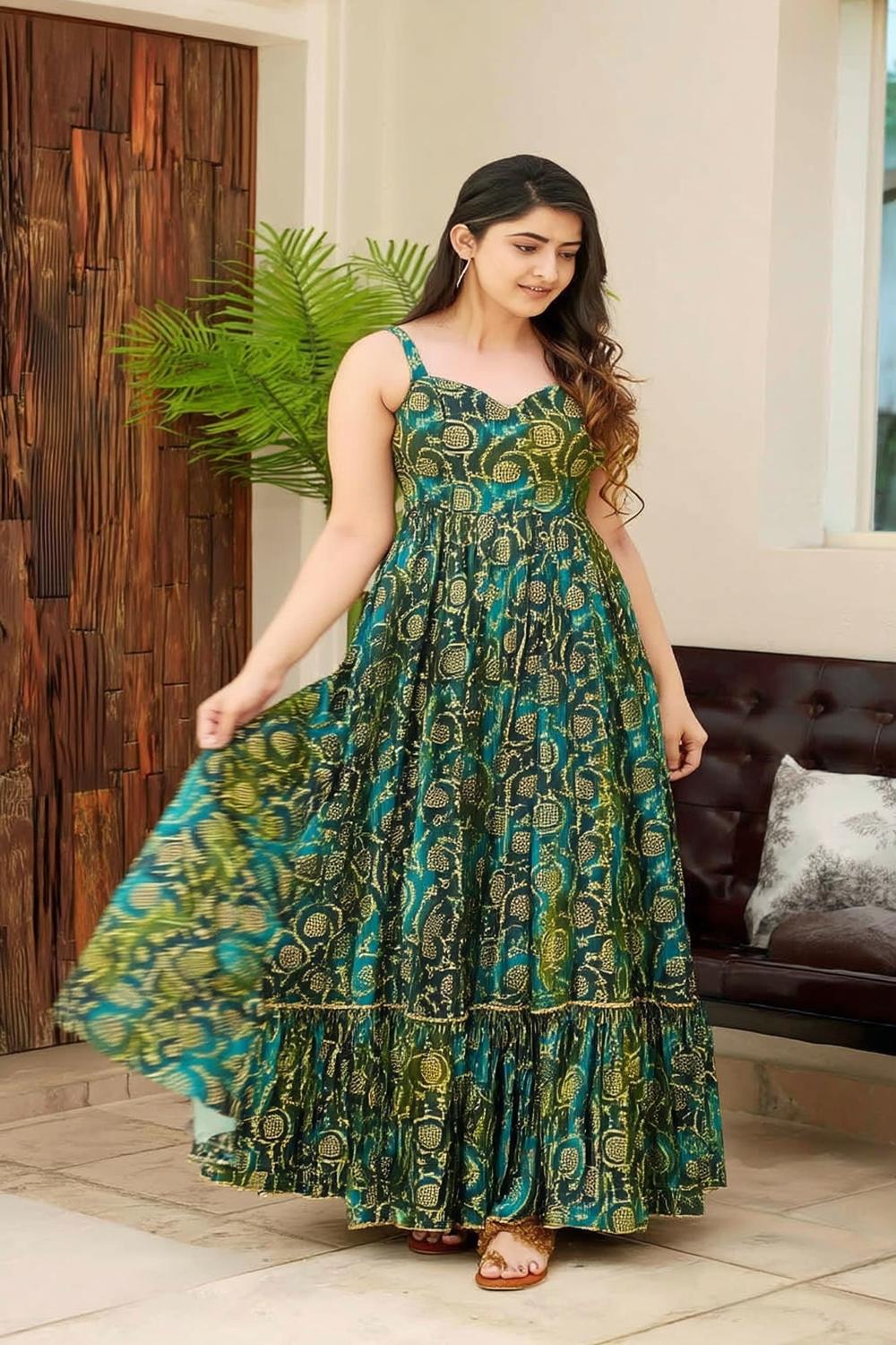 Grünes Paisley Party-Kleid