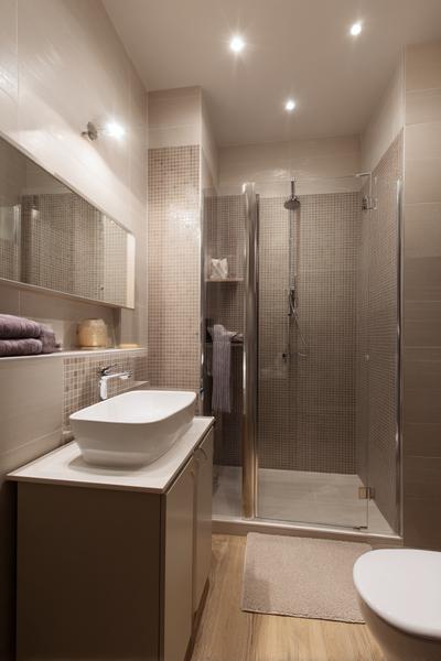 10. Vertikaler Stauraum im Duschbereich for bathroom remodel ideas small space ideas