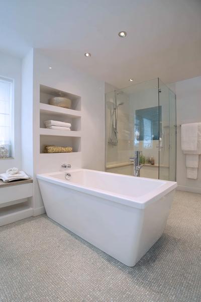 17. Einbauwanne mit breiter Ablage und Nische for bathroom remodel ideas with tub ideas