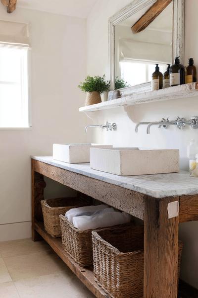 29. Waschtisch im Vintage-Look mit Steinplatte for bathroom remodel ideas farmhouse ideas