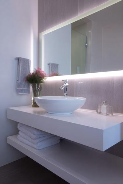 33. Floating Vanity mit Schattenfuge und Underlight for bathroom remodel ideas modern ideas