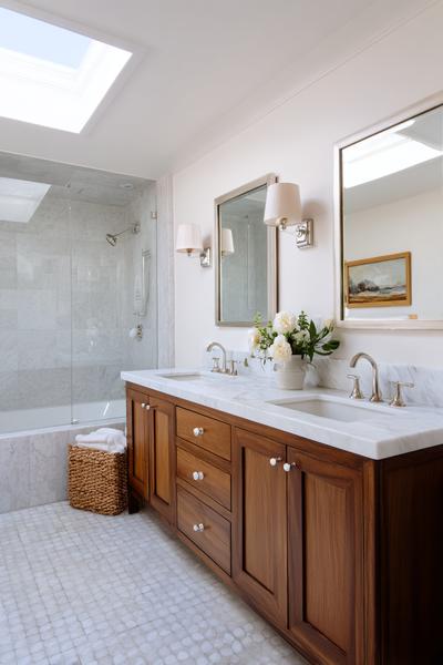 35. Secondhand-Strategie im Bathroom Remodel on a Budget Ideas mit Holzrahmen und Qualitätsbeschlägen