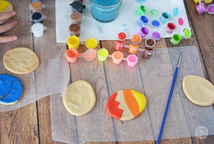 Bunte Salzteig Ostereier Kinder
