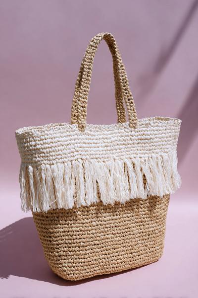 15. Zweiteilige Strandtasche aus Raffia als crochet bags aesthetic mit breitem Rand