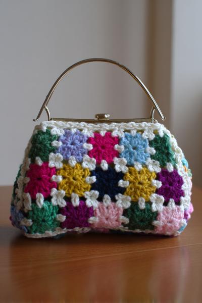 9. Vintage-Granny-Handtasche als crochet bags purses mit Metallbügel