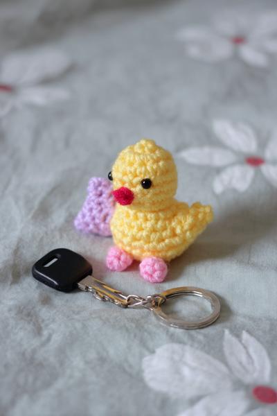 18. Mini-Entchen als for crochet keychain ideas simple cute easy ideas