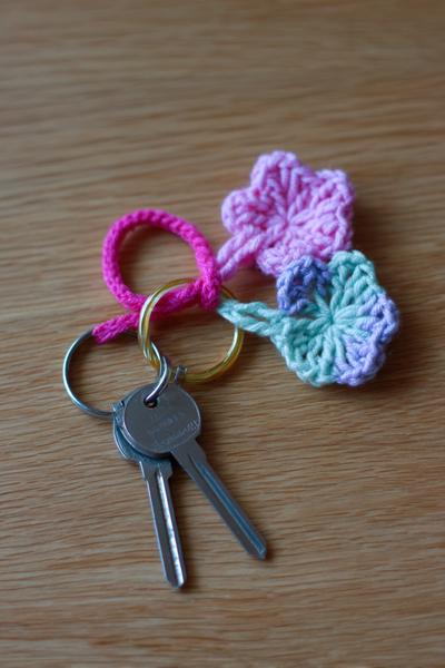 23. Ring aus festen Maschen im crochet keychains tutorial mit unsichtbarer Naht
