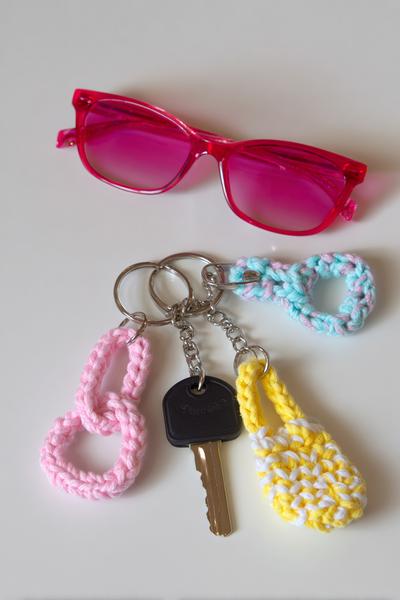 27. Karabiner vs. Schlüsselring im crochet keychains tutorial mit Alltagstest for crochet keychains free pattern ideas