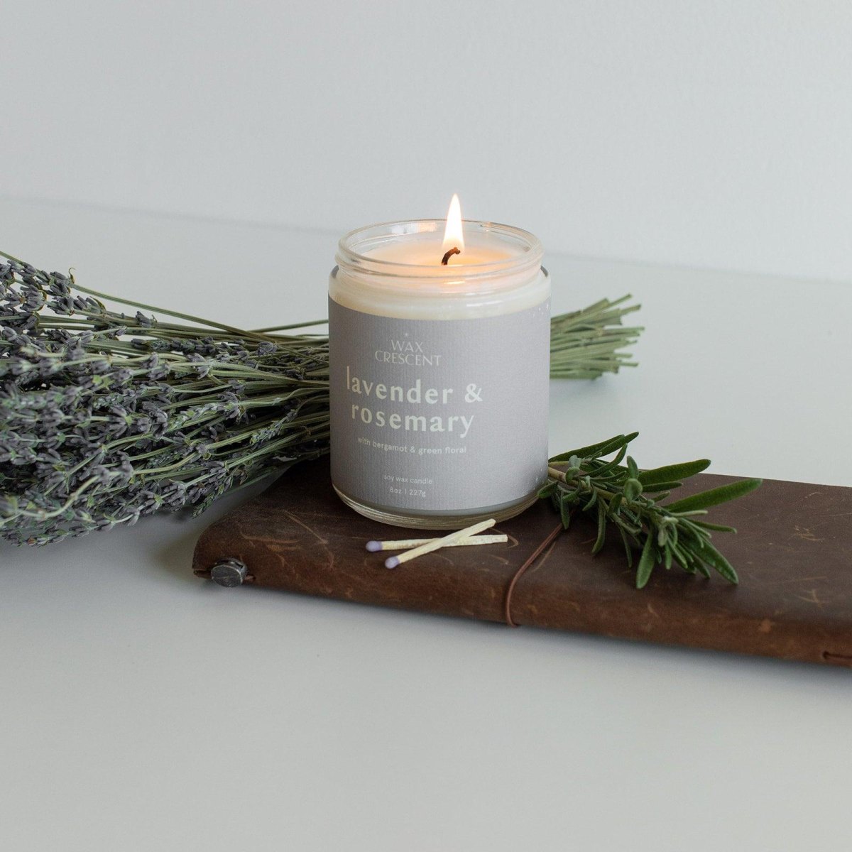 Kräuterkerze mit Lavendel