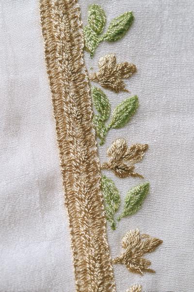 17. Hosenbein-Saumlinie in embroidery designs for suits mit dezentem Lorbeer und abriebfesten Stichen