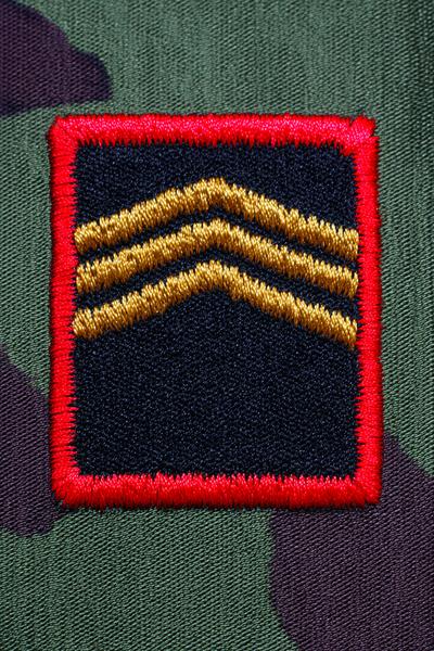 26. Jacken-Ärmelpatch in embroidery designs for men mit Outdoor-Anmutung und robustem Satinstich