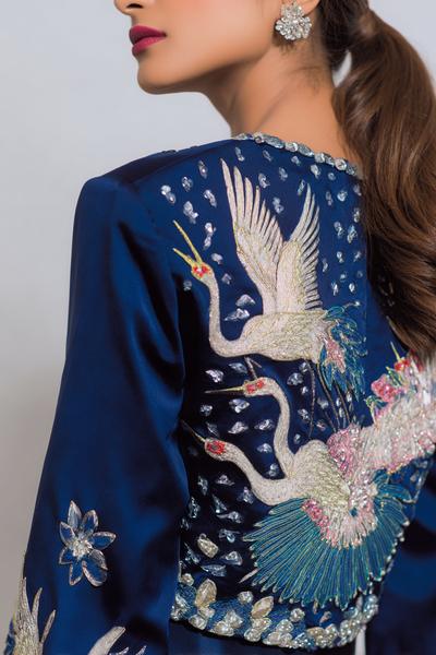 6. Statement-Rückenpanel in embroidery designs fashion mit großem Kranich und metallischem Faden-Akzent