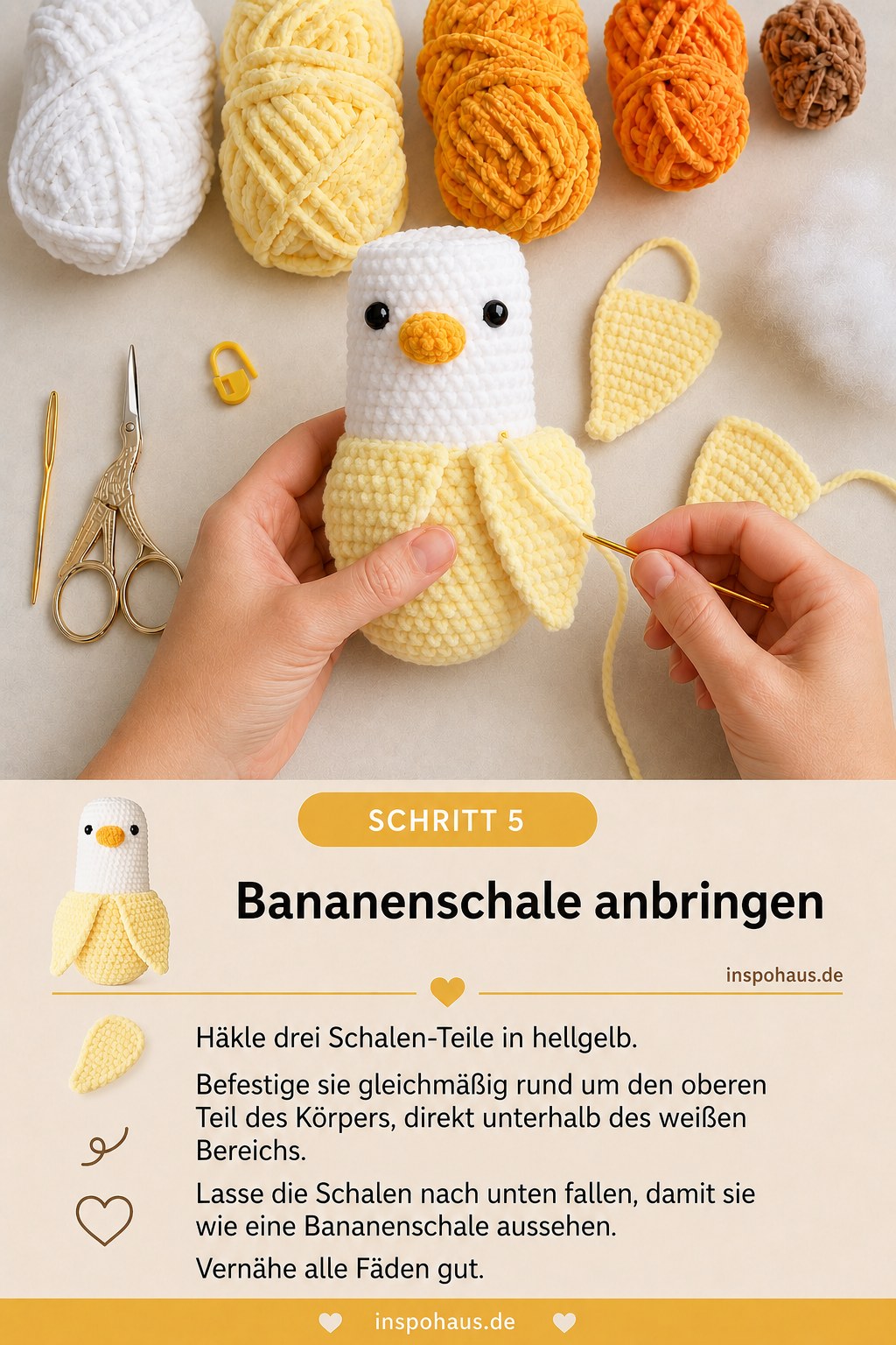 Drei hellgelbe Schalenteile werden als Bananenschale an das Ente Lovey genäht