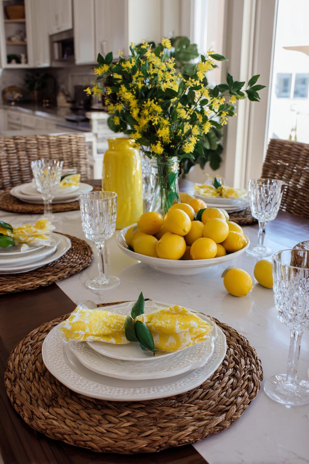 4. Esstisch Deko Frühsommer-Zitrus mit gelben Akzenten und Steingut