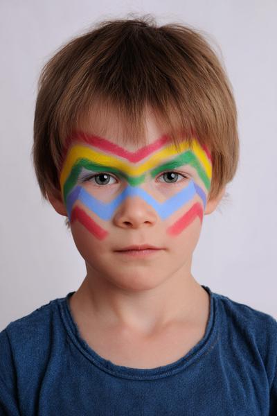 1. Regenbogen-Wangenstreifen mit for face painting ideas for kids easy ideas
