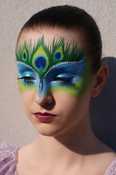 18. Wettbewerbs-Pfau mit Federaugen und Blaugrün-Glanz als for face painting ideas for competition ideas