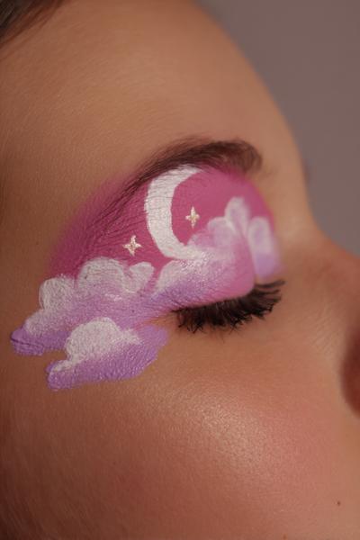 20. Pastell-Wolken mit Mondbogen als for face painting ideas aesthetic ideas