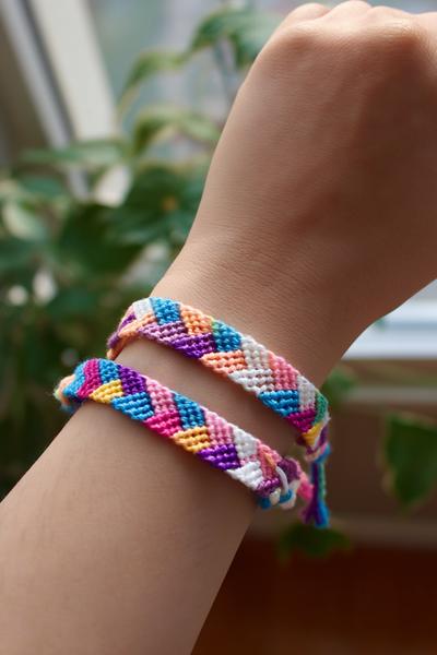 Friendship Bracelets Patterns - 33 Designs & Guides