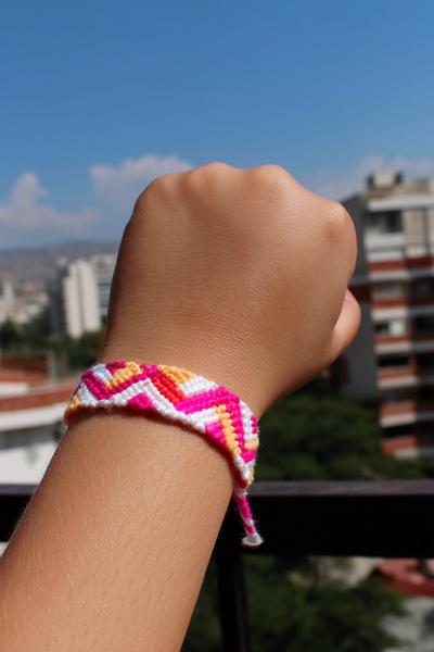 32. Sechs-Fäden-Mikrodiamanten Mit Symmetriecheck for friendship bracelets patterns 6 strings ideas