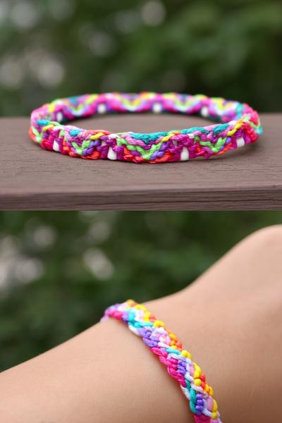 9. Mikro-Zickzack Mit Pastellpaaren for friendship bracelets patterns easy ideas