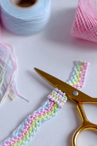 Friendship Bracelets Tutorial - 16 Looks, Tools & Tricks