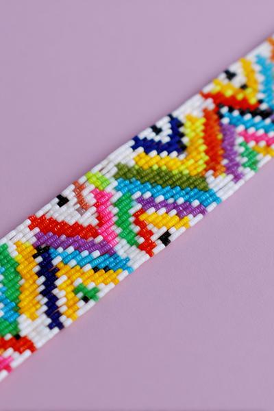 6. Minimaler Monogramm-Streifen im Friendship Bracelets Tutorial Pattern mit Pixelraster und Negativraum