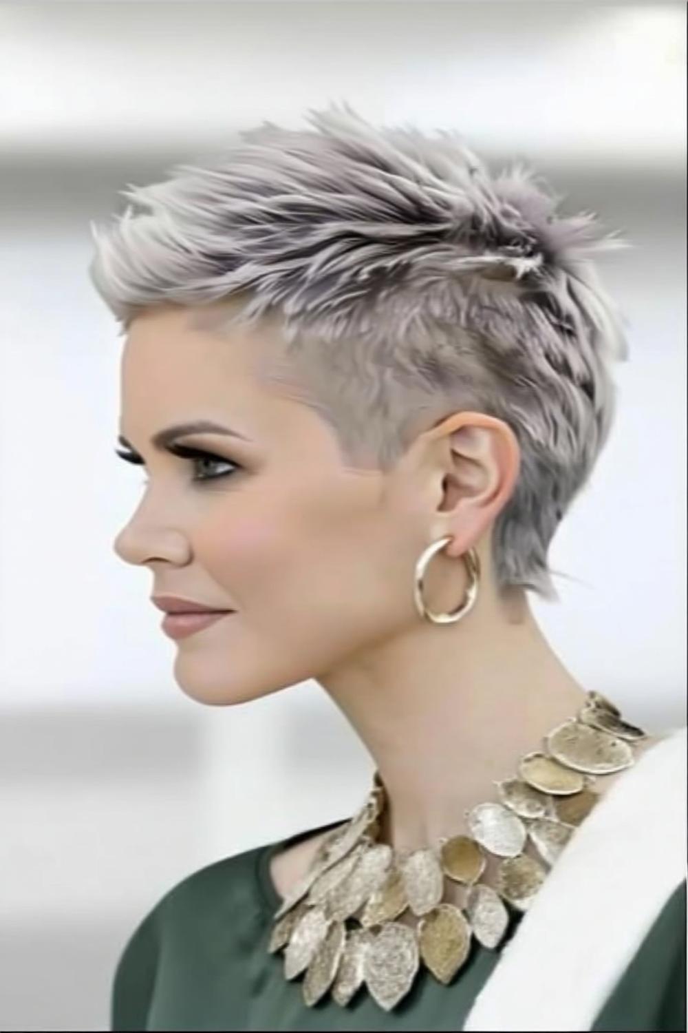 Strukturierter Silber-Pixie