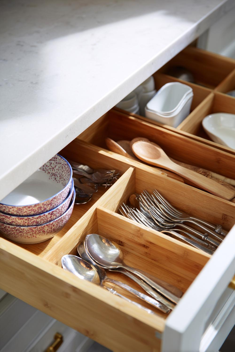 Kleine Küche Organisation Ideen: 24 bildstarke Lösungen für mehr Platz und Ruhe