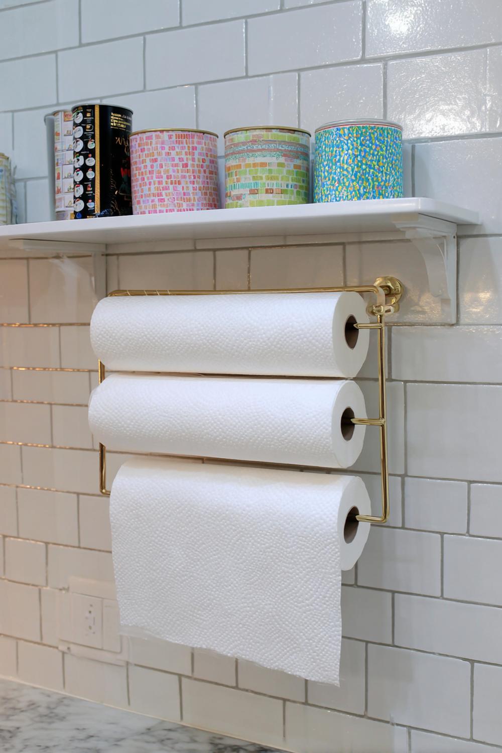 13. Kleine Küche Küchenrollen-Organisation mit wandmontiertem Halter