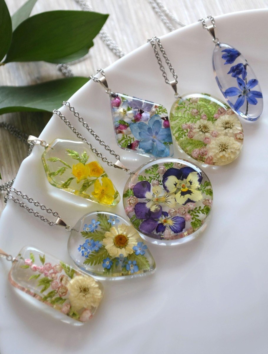 Kleine Resin Schmuckanhänger