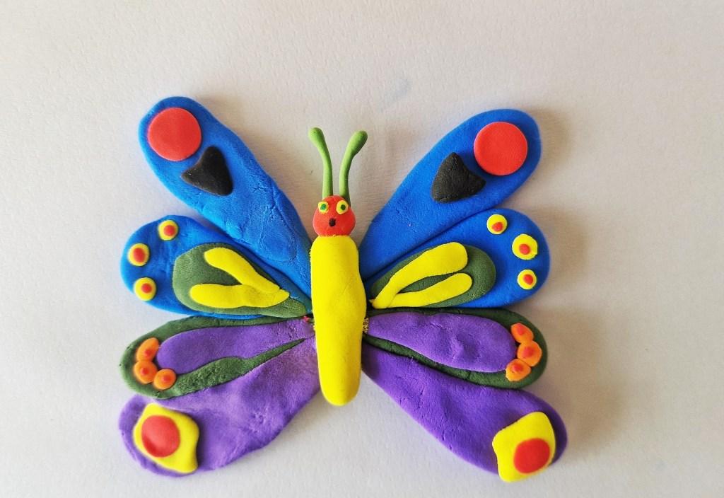 Knet Schmetterlinge Ostertisch Kinder