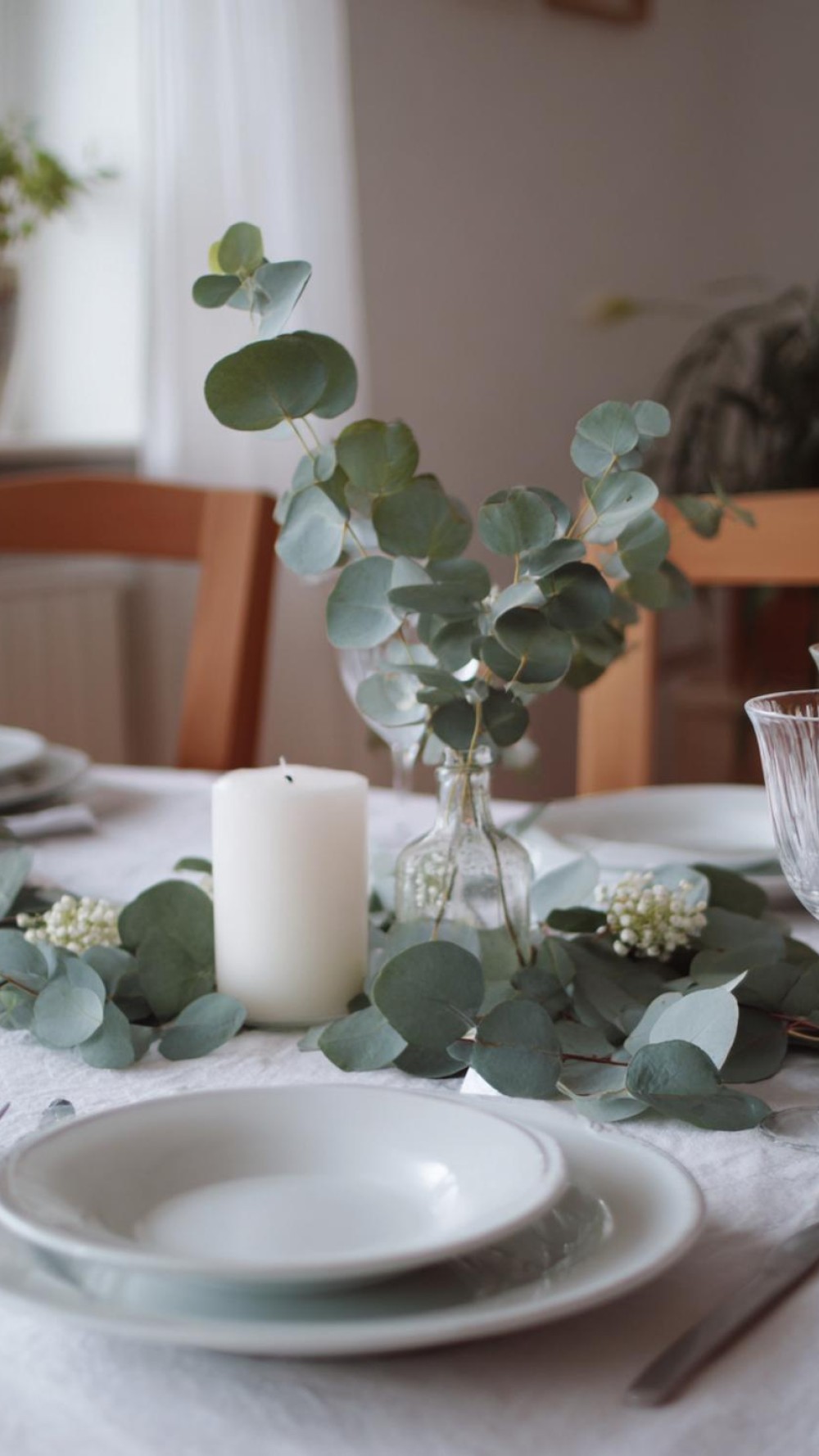 9 minimalistische Esstisch Deko Ideen