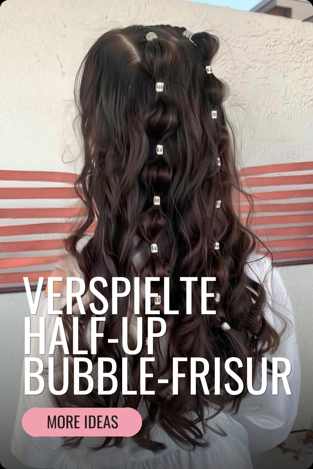 Verspielte Half-Up Bubble-Frisur