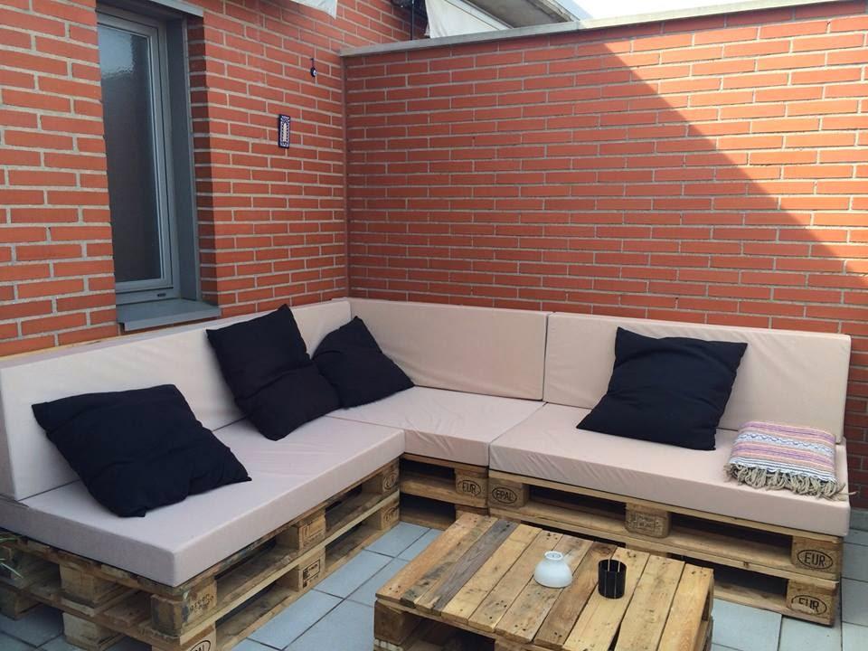 Paletten Lounge auf Terrasse