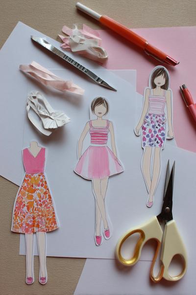 19. Schnelle Bastelstunde als Paper Dolls DIY mit Schere, Klebestift und Laminierfolie