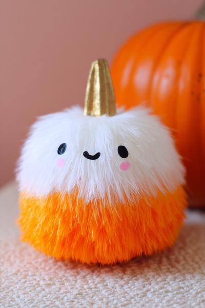 5. Wolkiger Ombré-Kürbis als for pumpkin painting ideas cute easy ideas