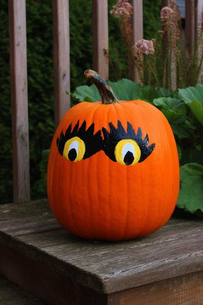 21. Kürbis mit leuchtenden Augen-Illusionen für for pumpkin painting ideas easy scary ideas