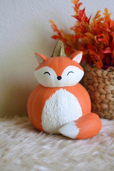 8. Tierischer Fuchs-Kürbis in Rost und Weiß für for pumpkin painting ideas easy cute ideas