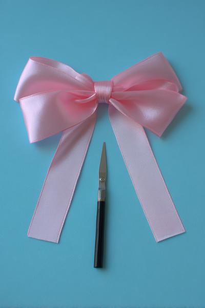 3. Perfekte Proportionen im ribbon bow tutorial für schmale Geschenkbänder