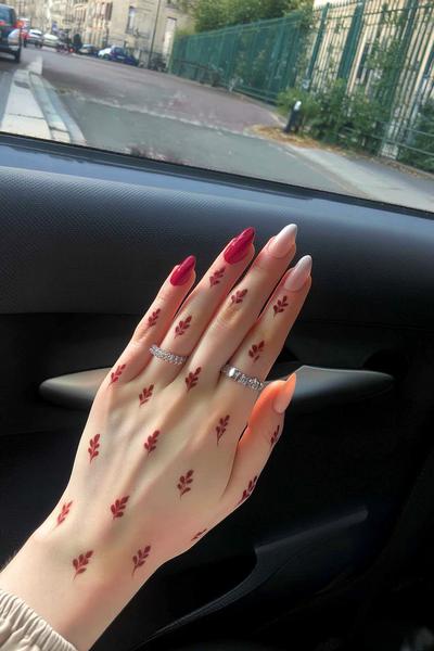 14. Gitterblatt in der Handfläche für Simple Henna Designs Easy Palm mit Rauten und seitlicher Ranke