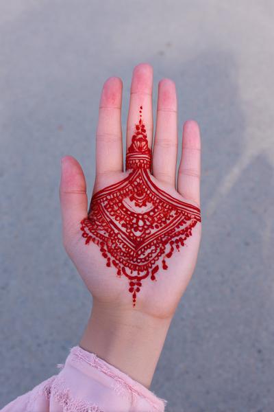 15. Daumen-Seitenrahmen mit Bögen für for simple henna designs hand palms side ideas